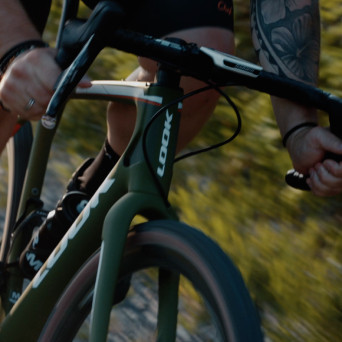 look-x-track-race-gravel-closeup